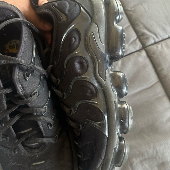 Men’s Nike Vapormax - Picture 3 of 4